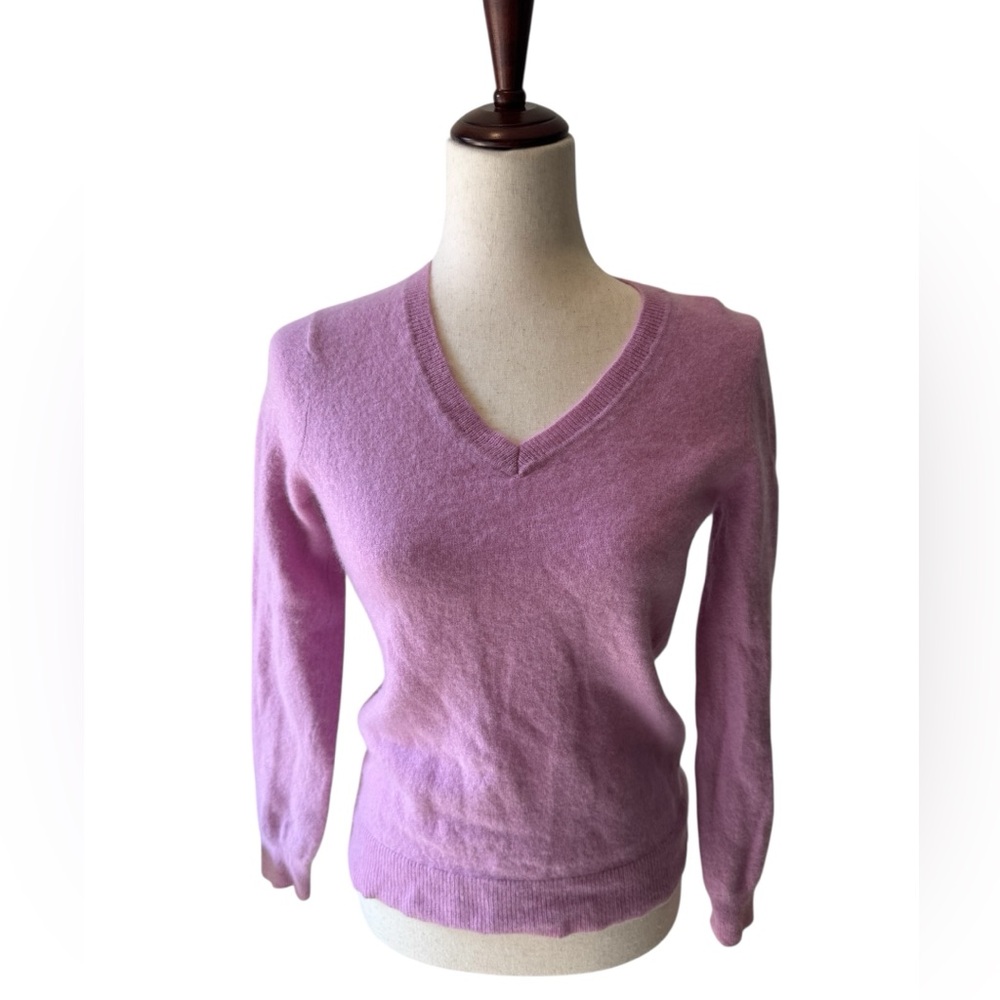 Pink V-Neck Women's Sweater Tahari L Cashmere